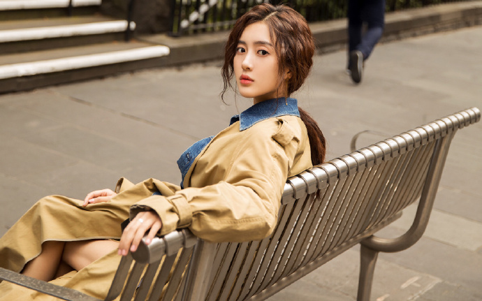 黄仁勋首次用中文演讲：很紧张